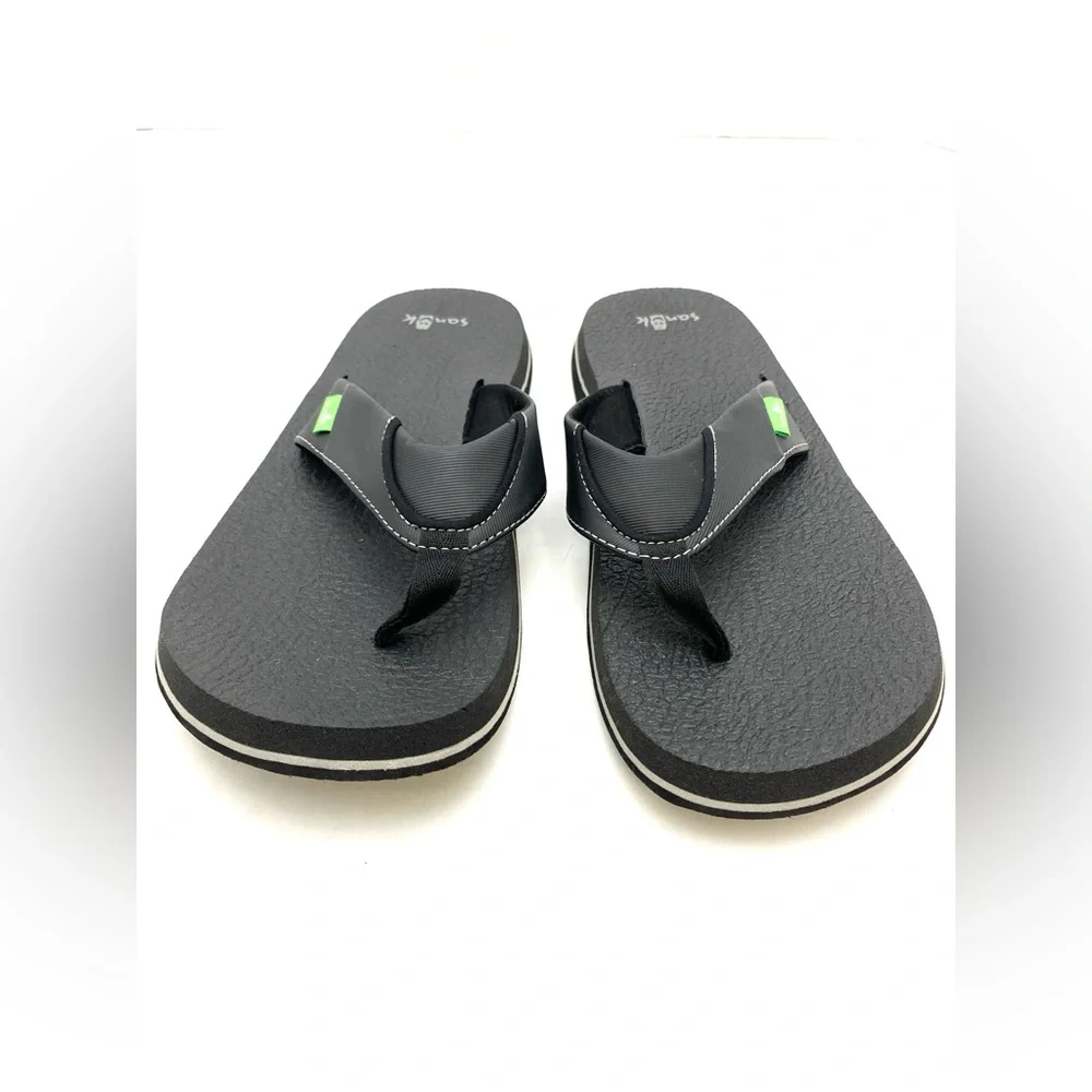 Sanuk brand description